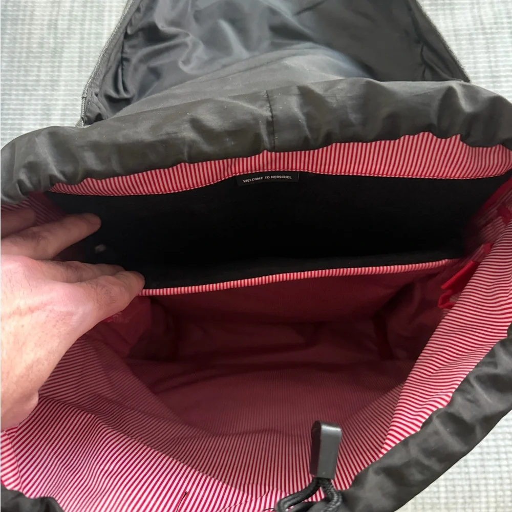 Herschel Supply Company Gray Backpack - like new!